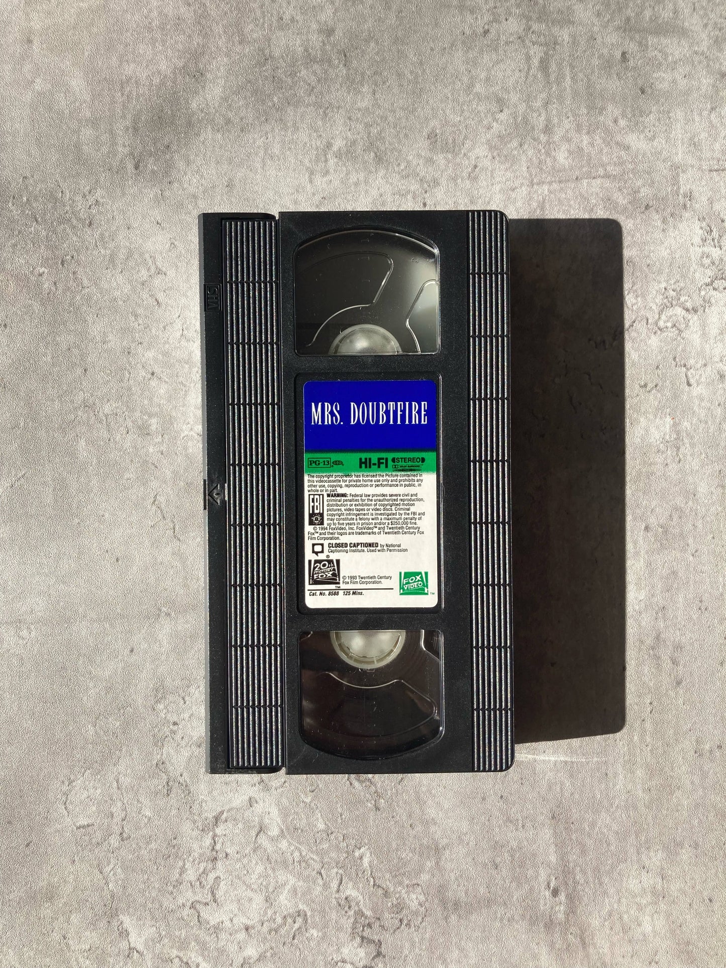 VHS - Mrs. Doubtfire by Chris Columbus
